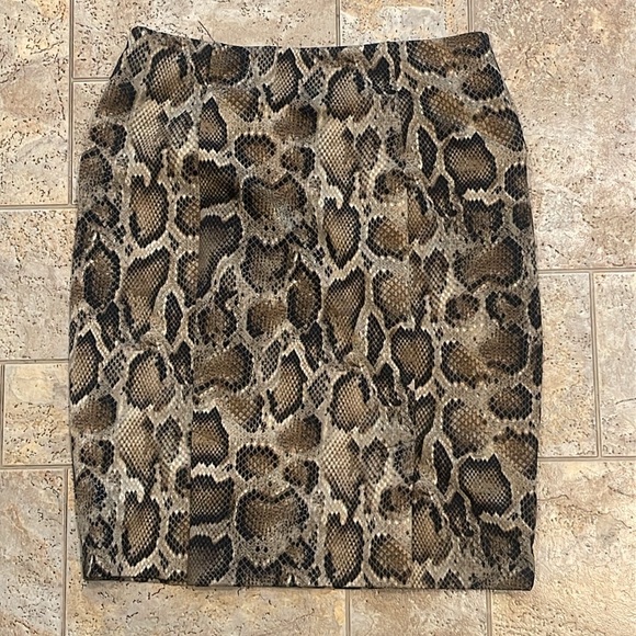 Michael Kors Brown & Black Python Print Pencil Skirt, Size 6P (US) - Picture 3 of 6